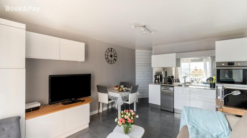 Au Bruit Des Vagues Apartment บินิค ภายนอก รูปภาพ