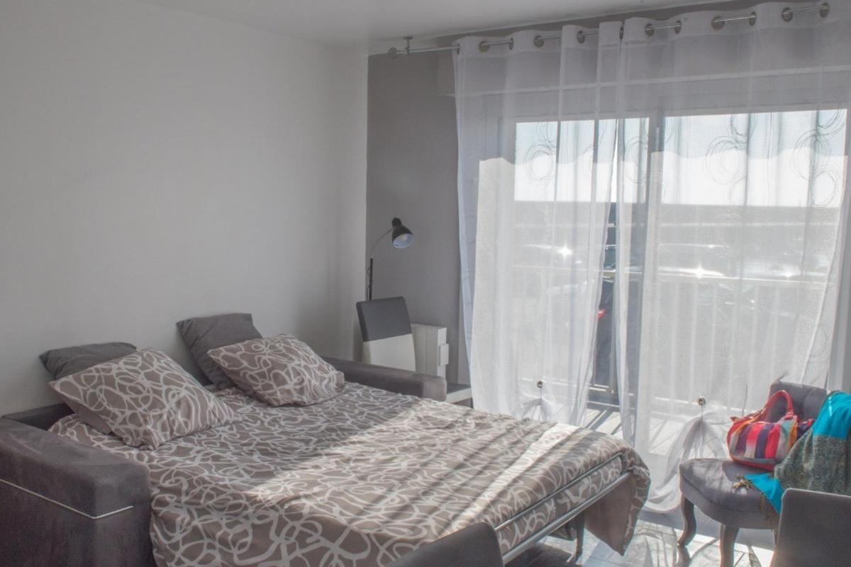Au Bruit Des Vagues Apartment บินิค ภายนอก รูปภาพ