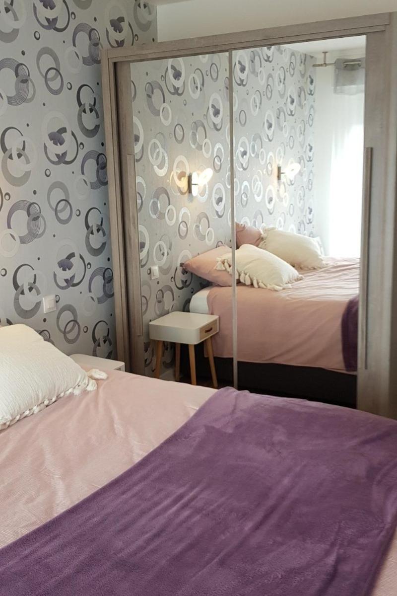 Au Bruit Des Vagues Apartment บินิค ภายนอก รูปภาพ