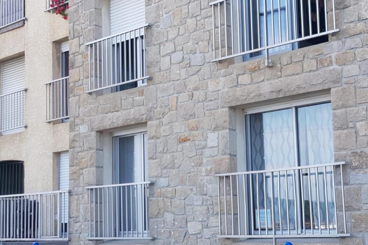 Au Bruit Des Vagues Apartment บินิค ภายนอก รูปภาพ